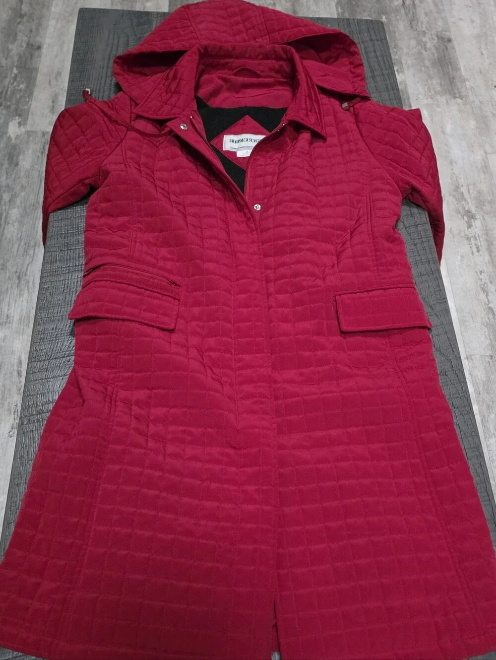 Fitz-Wright Women's Quilted Removeable Hooded Red Coat (Sz:Med)